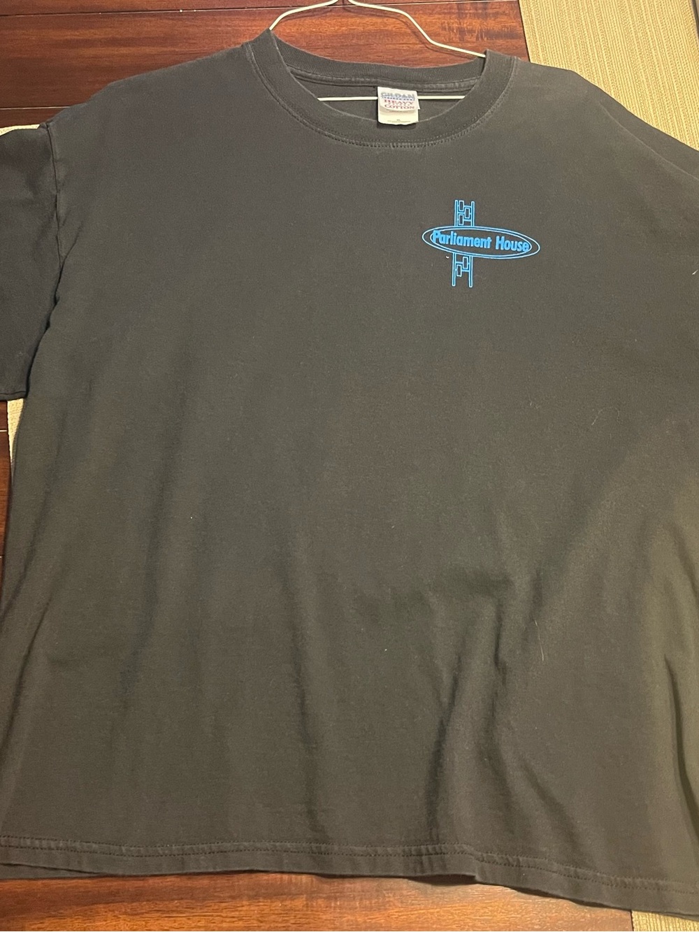 Gildan Black Short Sleeve Tee with Small Blue 'Parliament House' Chest Logo